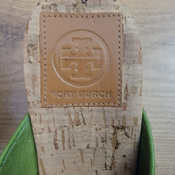 Tory Burch Suzy Green Leather Cork - Picture 5 of 11
